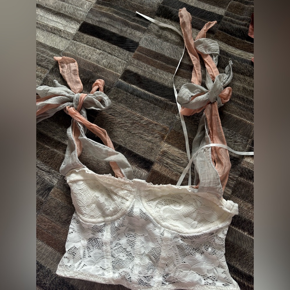 SHEIN Lace Bralette with Ribbon Straps